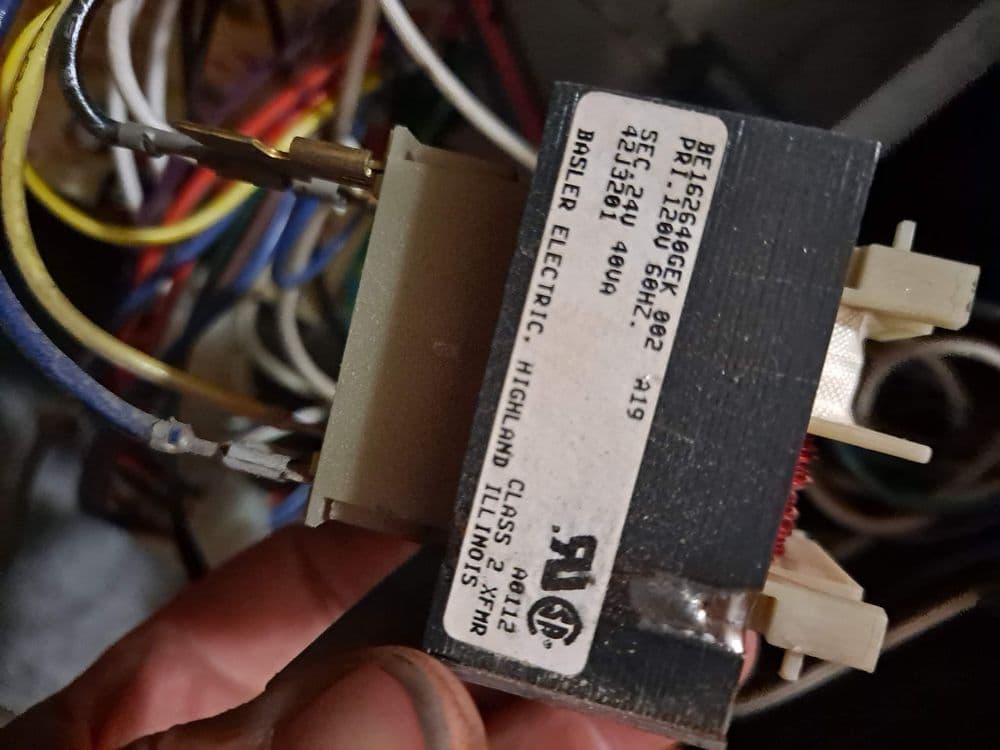 Basler Electric transformer with wiring, model BE1625480GEK-902, 480V, for electrical applications.